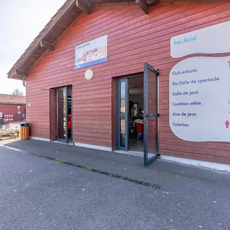 Mobil-home Badji * Gastes